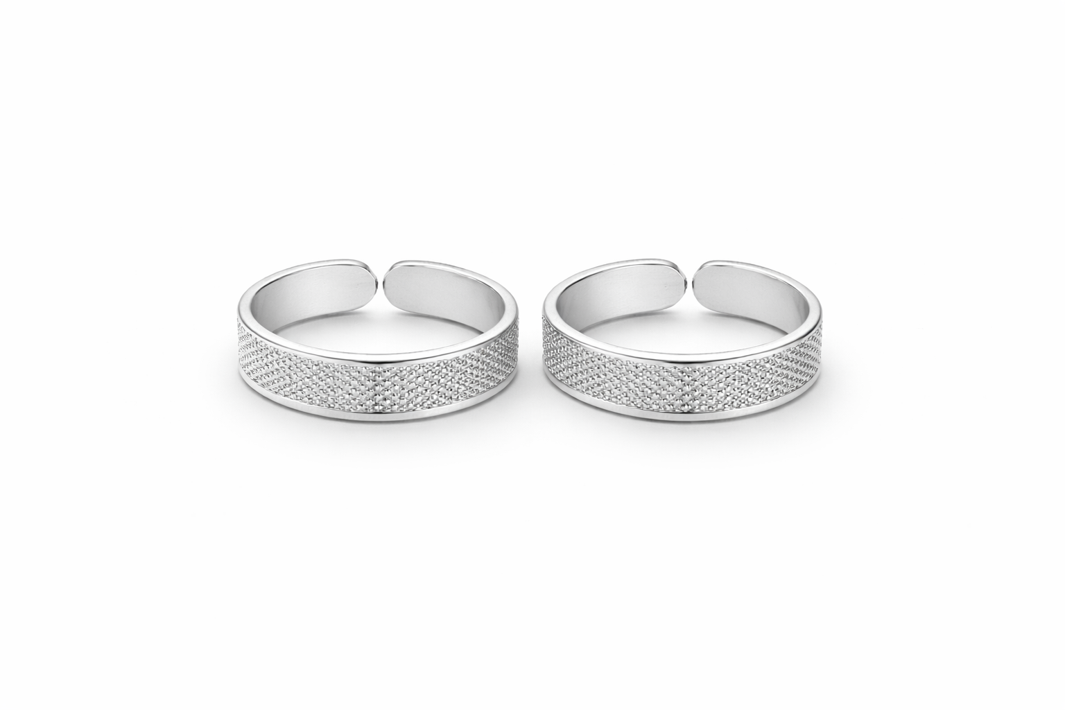 Classic Textured Silver Toe Ring Pair for Everyday Wear